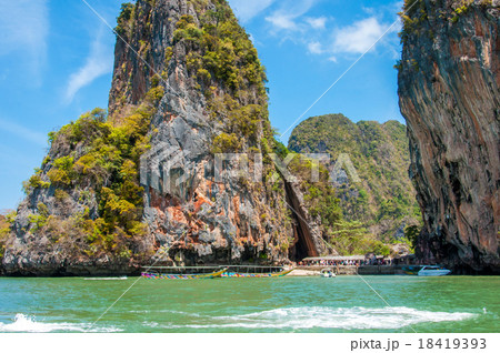 Beautiful of James Bond island and Khao ping gun Beautiful of James Bond island and Khao ping gun 18419393