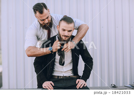 tie on a street 18421033