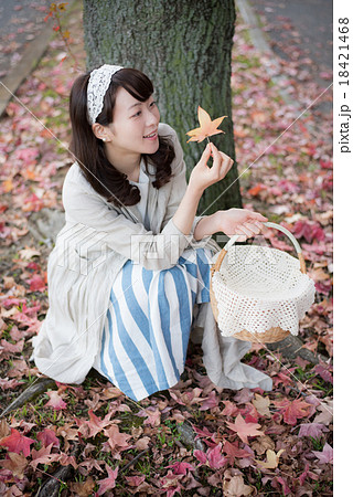 紅葉 女性 紅葉 女性 18421468