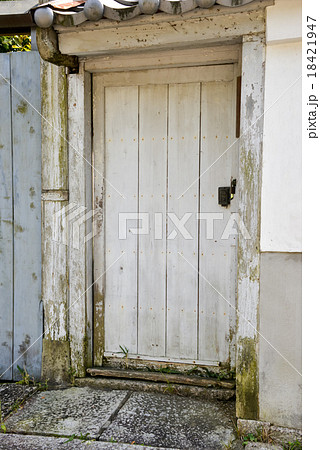 奈良町屋勝手口 18421947