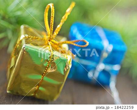 presents presents 18422259