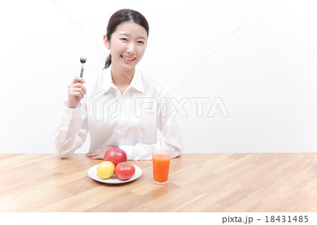 健康　女性 18431485