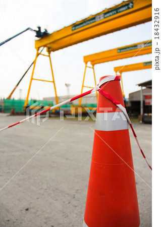 traffic cone 18432916