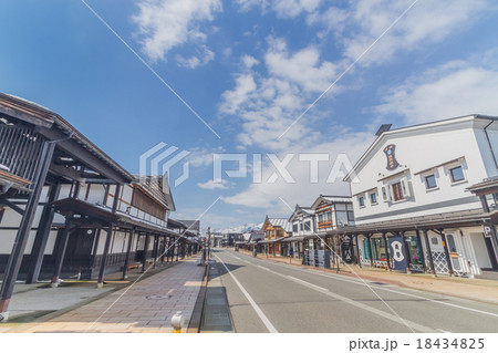 春の塩沢宿の風景 18434825
