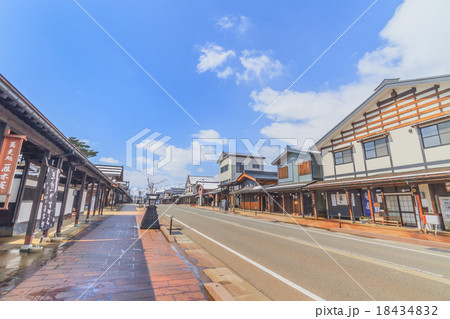 春の塩沢宿の風景 18434832