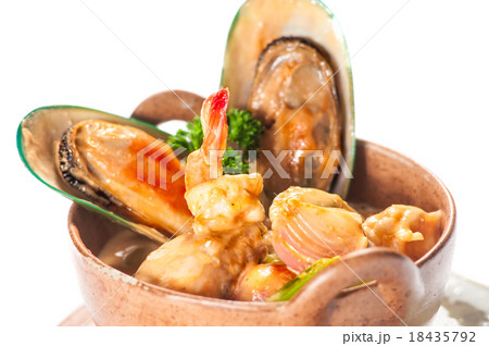Mussels with seafood in ceramic bowl Mussels with seafood in ceramic bowl 18435792