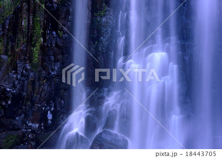 桜滝の滝水 18443705