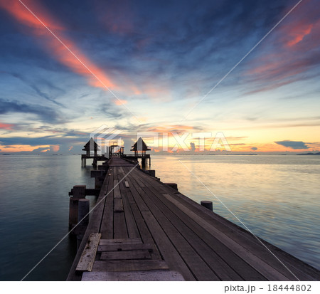 The long bridge with a beautiful sunrise The long bridge with a beautiful sunrise 18444802