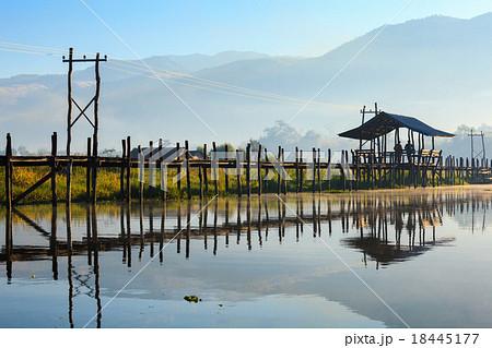 Maing Thauk Bridge, Inle Lake, Shan State, Myanmar 18445177