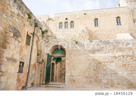 Church of the Holy Sepulchre 18450129