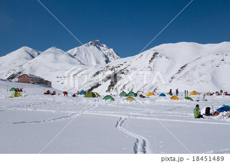 初冬の雷鳥沢キャンプ場と大日岳 18451489