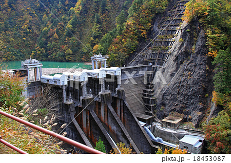 黒部川水系　出し平ダム 18453087