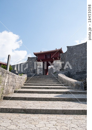 首里城瑞泉門 18453098