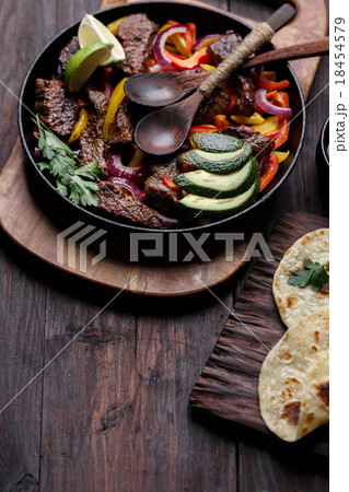 Beef fajitas 18454579