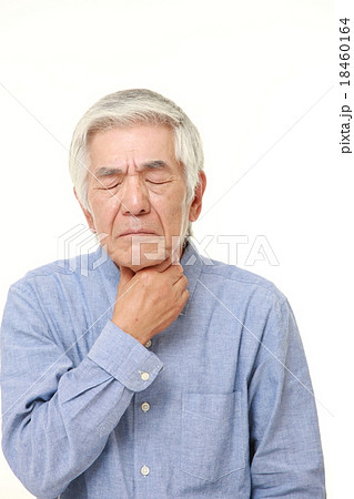 喉の痛み 18460164