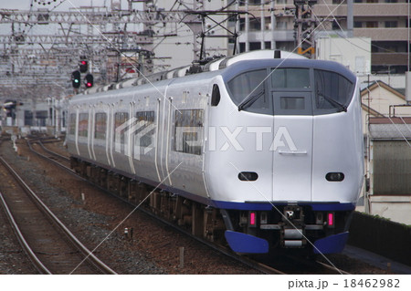 大阪環状線を通過する関空特急はるか：281系電車 18462982