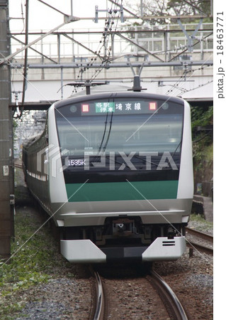 踏切直前横断で緊急停車の埼京線 踏切直前横断で緊急停車の埼京線 18463771
