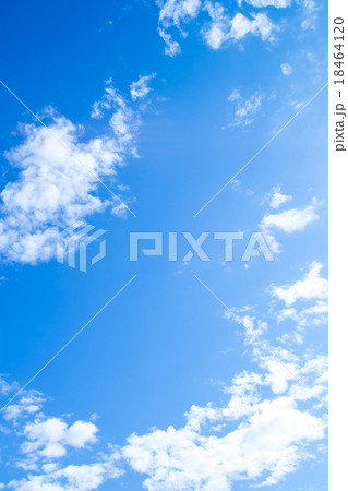 雲 積雲 高積雲か層積雲 青い空 白い雲 秋の空 冬の空 背景用素材 クラウド 青空 合成用背景 雲 積雲 高積雲か層積雲 青い空 白い雲 秋の空 冬の空 背景用素材 クラウド 青空 合成用背景 18464120