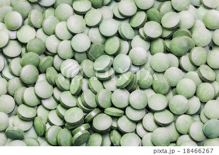 Organic green spirulina tablets  18466267