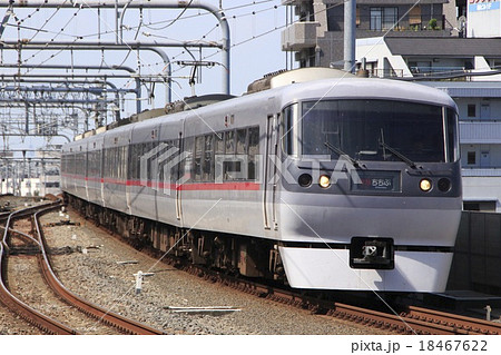 西武池袋線を行く特急ちちぶ号（10000系電車） 18467622