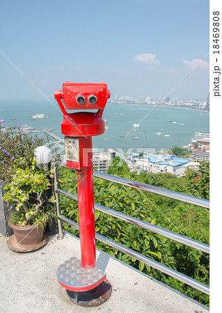 Coin-operated binoculars with pattaya beach 18469808