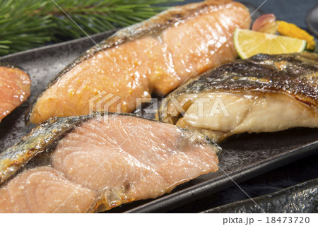 焼き魚 焼き魚 18473720