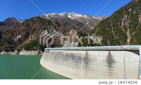 黒部ダム、黒部湖、立山、そして青い空 黒部ダム、黒部湖、立山、そして青い空 18474056