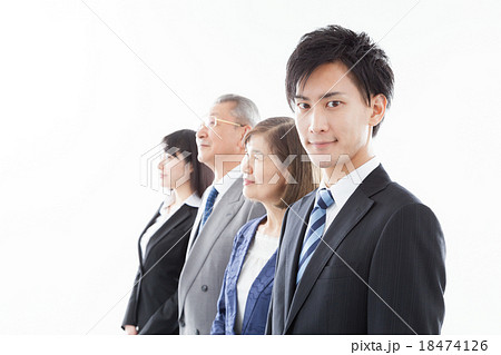 居並ぶビジネスマン 居並ぶビジネスマン 18474126
