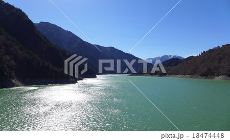 黒部湖 18474448