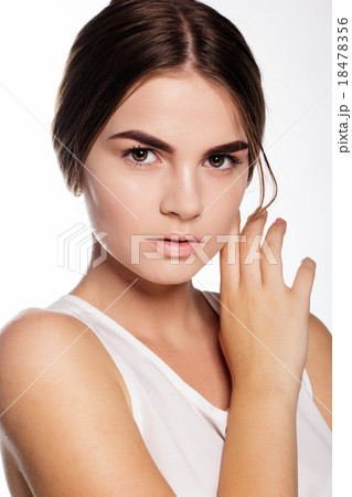 Beautiful young girl with nude makeup 18478356