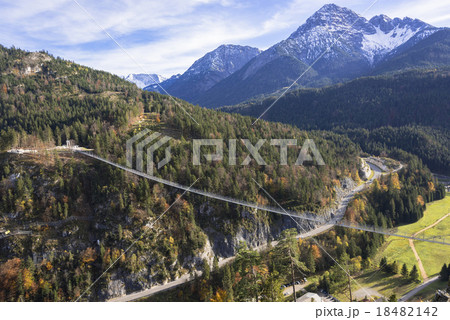 チロル地方の新アトラクション・ハイライン１７９ 18482142