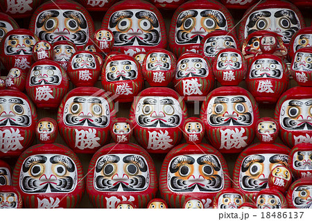 勝尾寺の勝ちダルマ 18486137