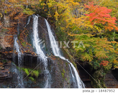 七弦の滝 18487952