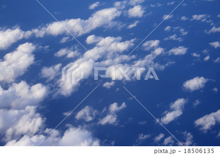 空撮 ひつじ雲 空撮 ひつじ雲 18506135
