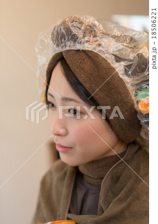 beauty parlor 18506221