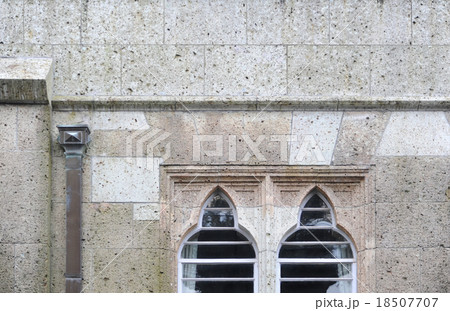 教会のファサード 窓 18507707