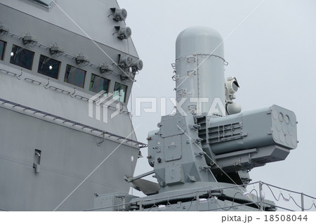 いずも　護衛艦　横浜　大桟橋 18508044