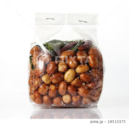 Fried peanuts 18513375
