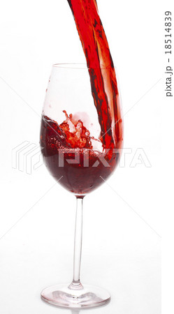Red wine pouring Red wine pouring 18514839