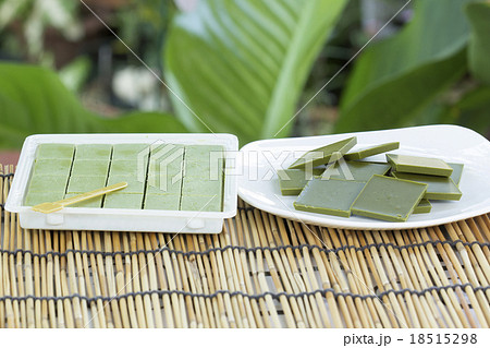 powdered green tea chocolate powdered green tea chocolate 18515298