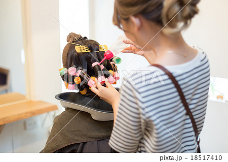 beauty parlor 18517410