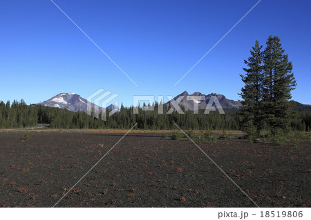 スリー・シスターズとブロークン・トップ 18519806