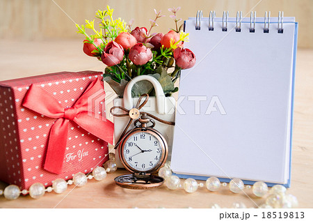 Diary and time. 18519813