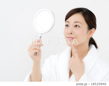 スキンケア・女性 18520940