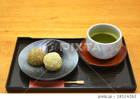 和菓子　ゴマ団子 18524262
