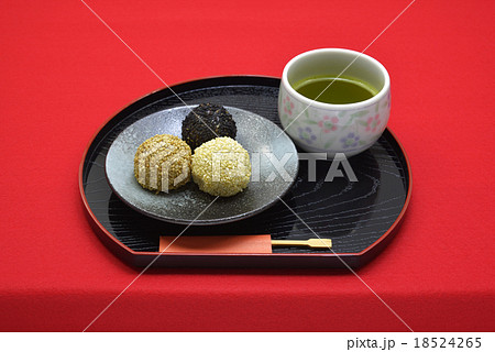 和菓子　ゴマ団子 18524265