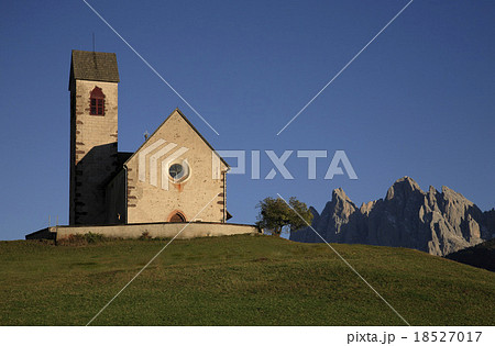 church of Sankt Jacob in Val di Funes, Trentino church of Sankt Jacob in Val di Funes, Trentino 18527017