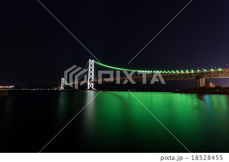 明石海峡大橋ライトアップ グリーンリボンキャンペーン の写真素材