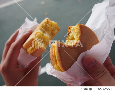 今川焼き おやき カップル 18532551