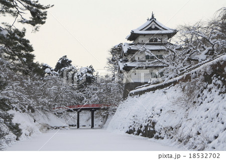 冬の弘前城 冬の弘前城 18532702